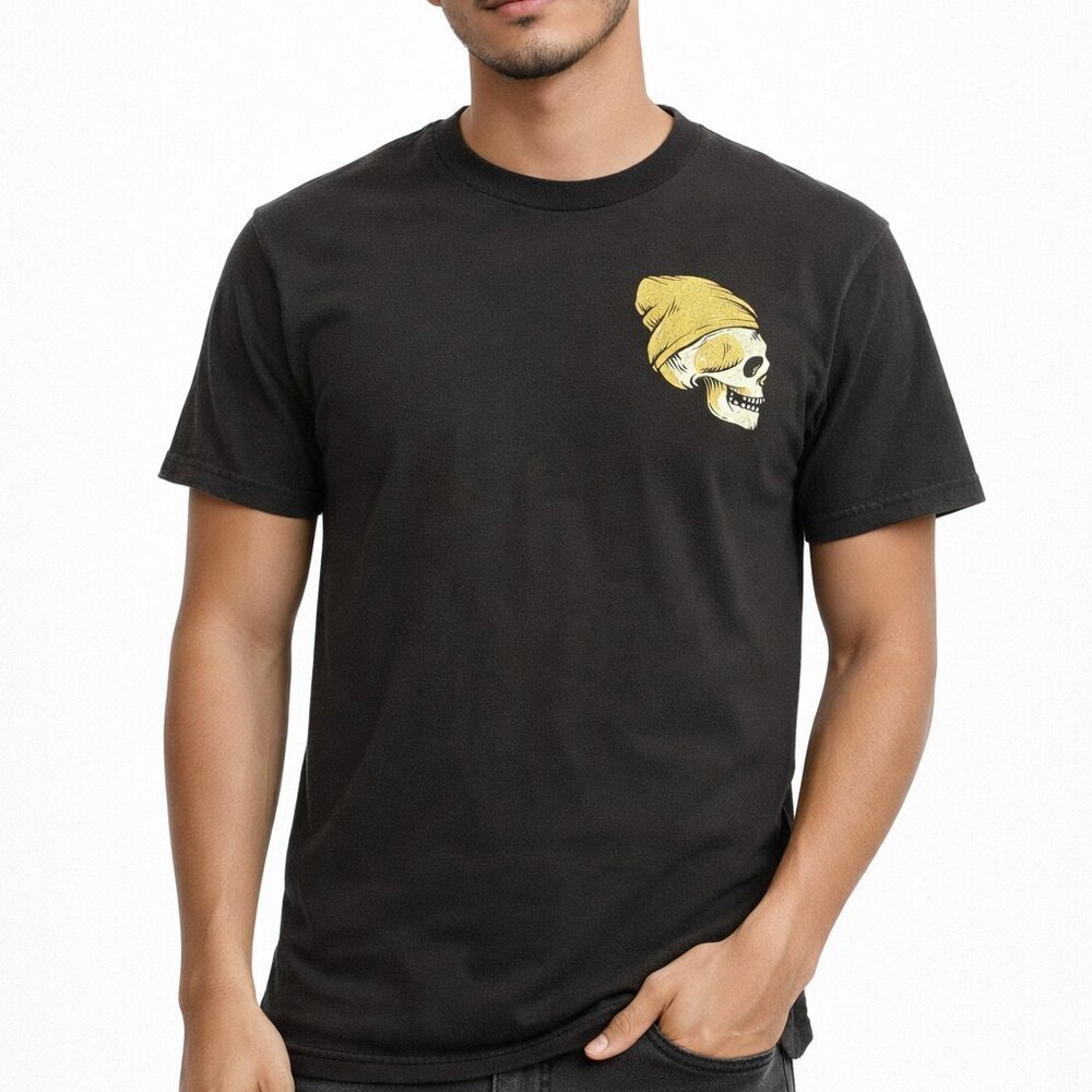 Black Grunge Graphic Goth T-Shirt with Skull Design